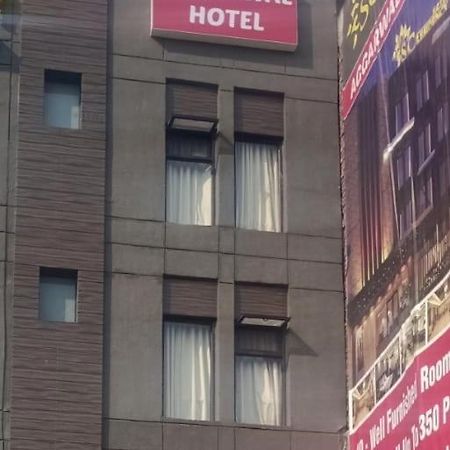 Hotel S C Residency Zirakpur Buitenkant foto