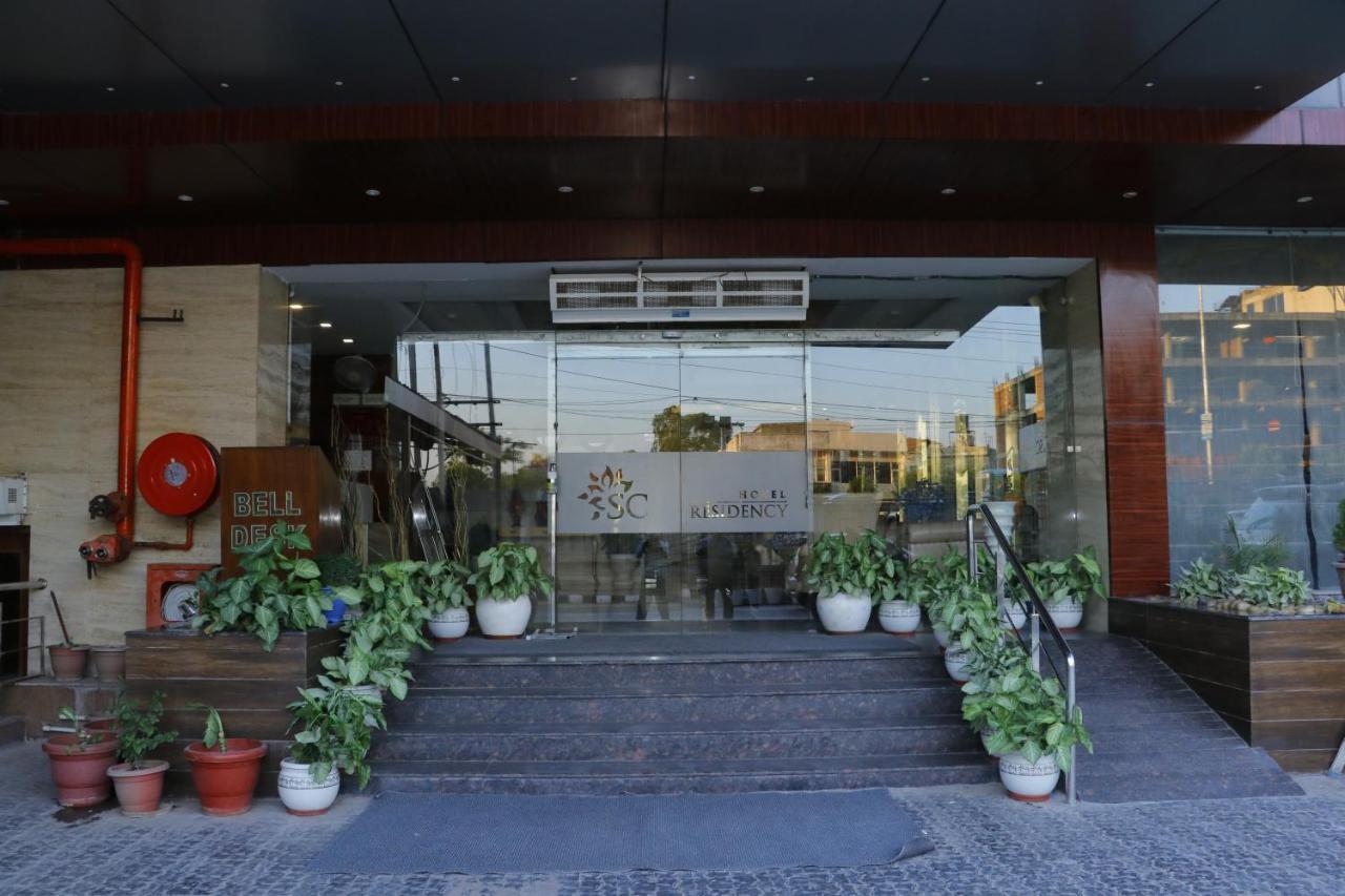 Hotel S C Residency Zirakpur Buitenkant foto