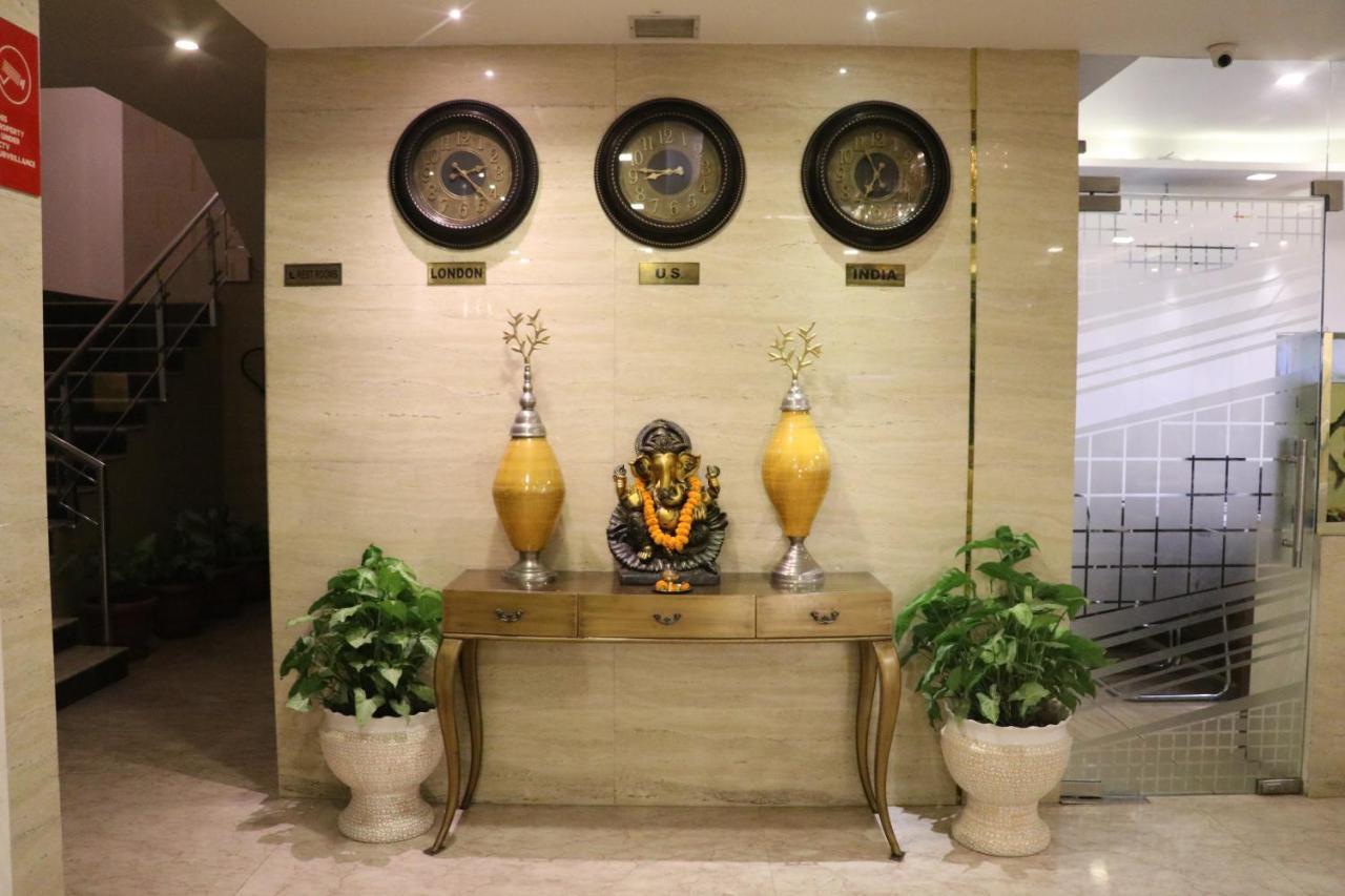 Hotel S C Residency Zirakpur Buitenkant foto